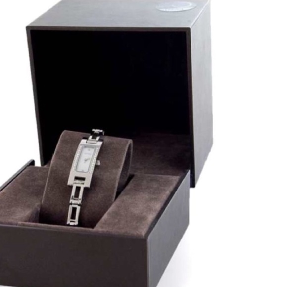 SALE ☄️GUCCI 26 DIAMOND MOP Watch EC - Picture 9 of 14